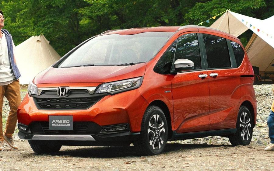 Honda Freed Crosstar Hybrid '2019